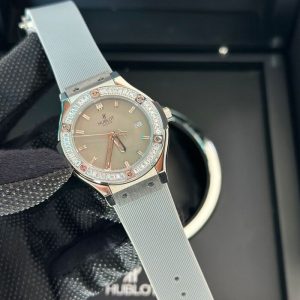 Hublot Classic Fusion Quartz 33mm Ladies Watch | Chicly Hub