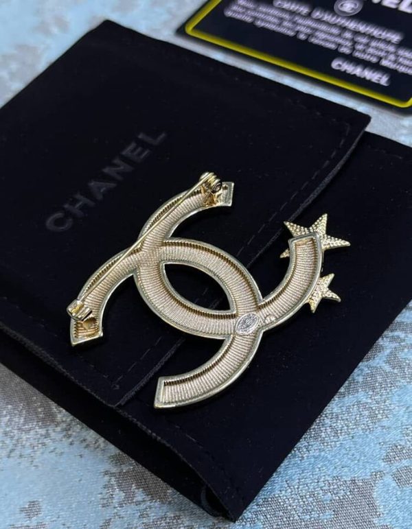 Chanel BROOCH | Chicly Hub