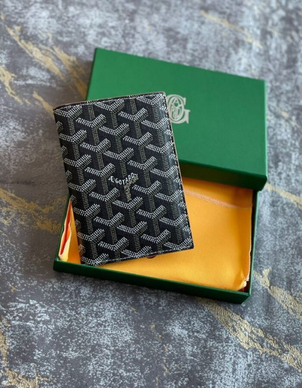 GO’ YO Grenelle Passport Wallet | Chicly Hub