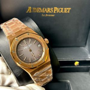 AP Royal Oak ref 4100BA 18K YG 34mm circa 1980’s w/ Box | Chicly Hub