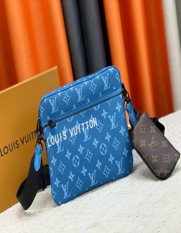 Louis Vuitton Trio Messenger | Chicly Hub