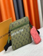 Louis Vuitton Trio Messenger | Chicly Hub