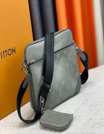 Louis Vuitton Trio Messenger | Chicly Hub