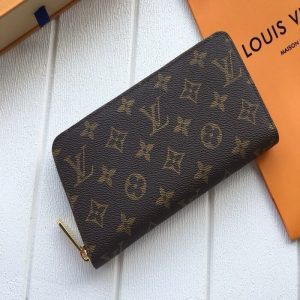 LOUIS VUITTON Zippy Wallet | Chicly Hub