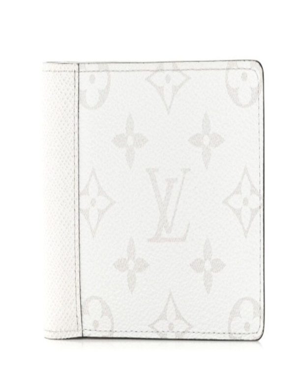 LOUIS VUITTON Taigarama Multiple Wallet Antarctica | Chicly Hub