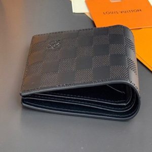 Men's wallet Louis Vuitton Marco Wallet | Chicly Hub