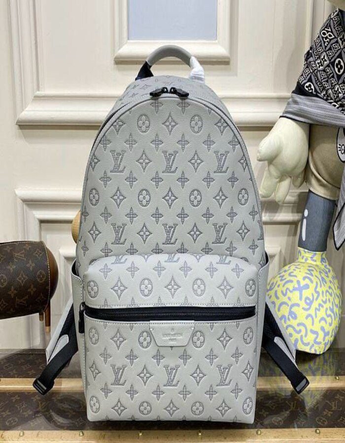 LOUIS VUITTON DISCOVERY BACKPACK | Chicly Hub