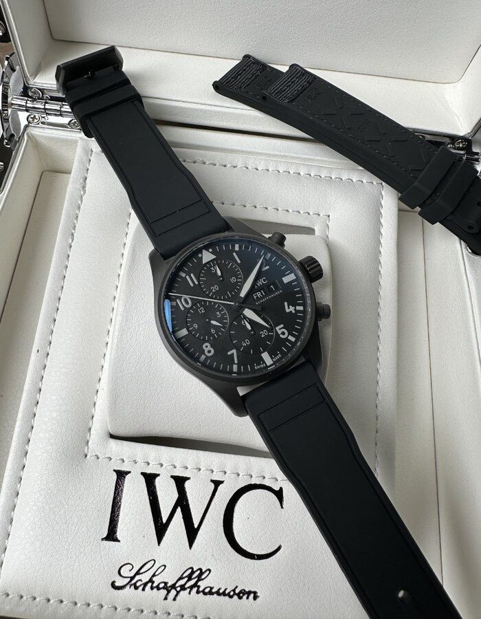 IWC Pilots Black/Rubber Ø41 mm | Chicly Hub