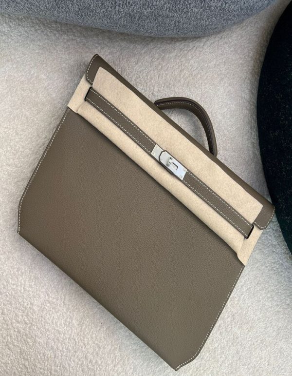 Hermes Gold Kelly Depeches 36 Evercolor Bag | Chicly Hub