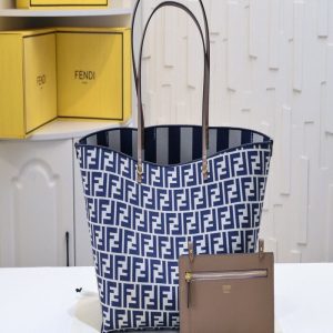 Fendi Large Roll Reversible shopper | Chicly Hub