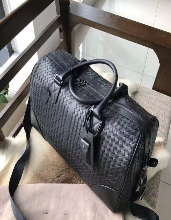 Bottega Veneta BLACK ‘Intreciatto’ weave duffel bag | Chicly Hub