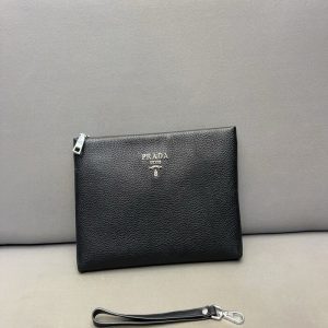 Prada Leather shoulder bag | Chicly Hub