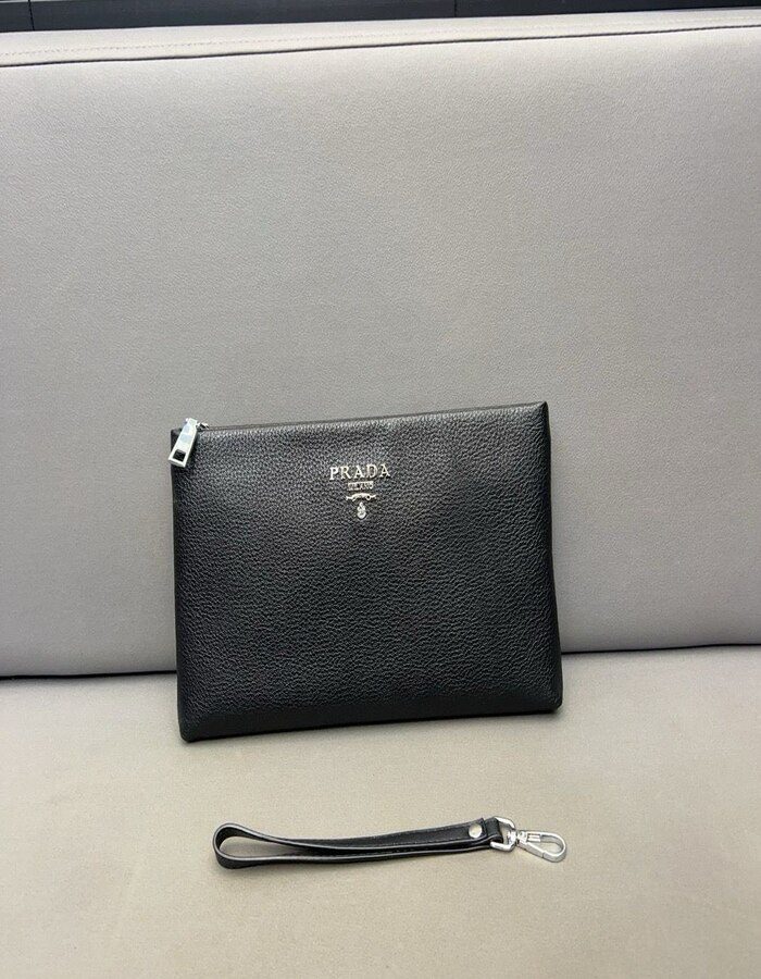 Prada Leather shoulder bag | Chicly Hub