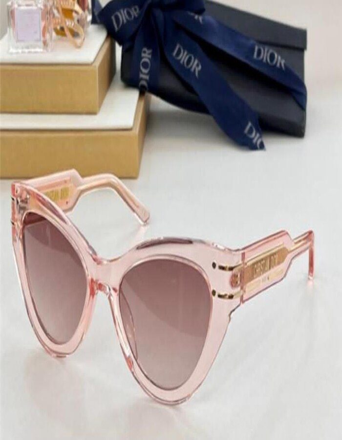 Christian Dior DIORSIGNATURE | Chicly Hub