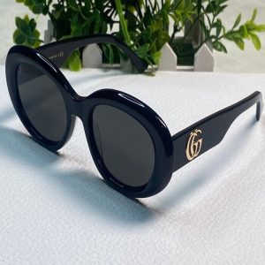 Gucci sunglasses | Chicly Hub