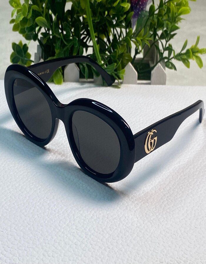 Gucci sunglasses | Chicly Hub