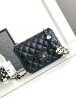 Lambskin Quilted CC Pearl Crush Mini Flap Black | Chicly Hub